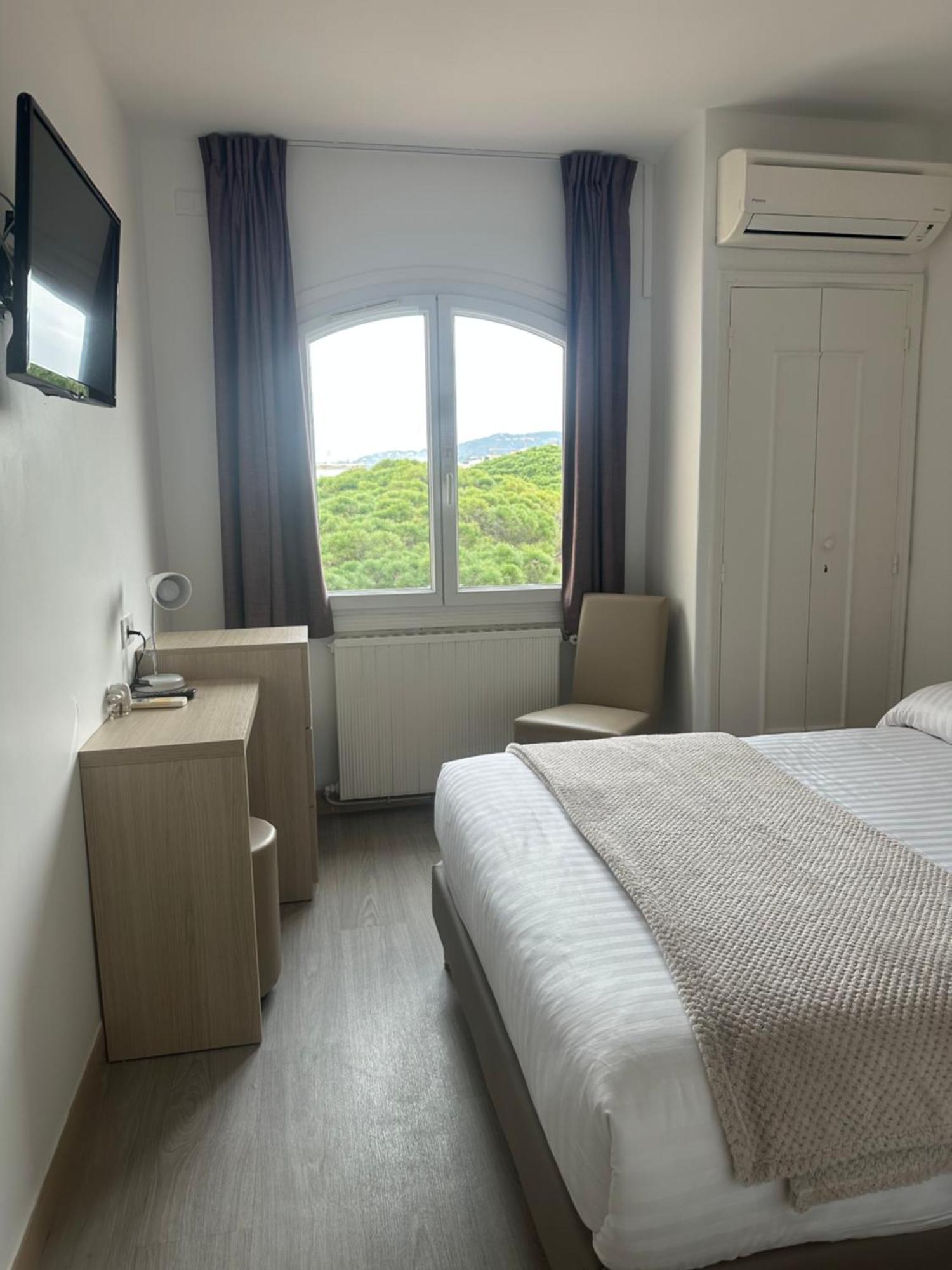 Hotel Beau Rivage เลอลาวองดูว์ ภายนอก รูปภาพ