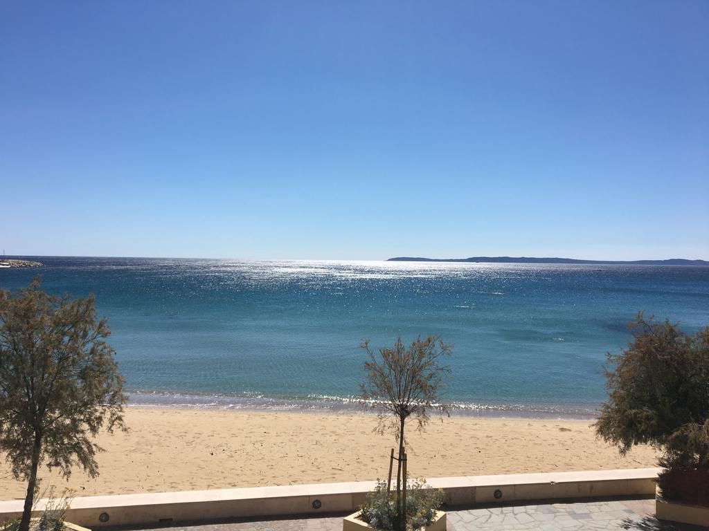 Hotel Beau Rivage เลอลาวองดูว์ ภายนอก รูปภาพ